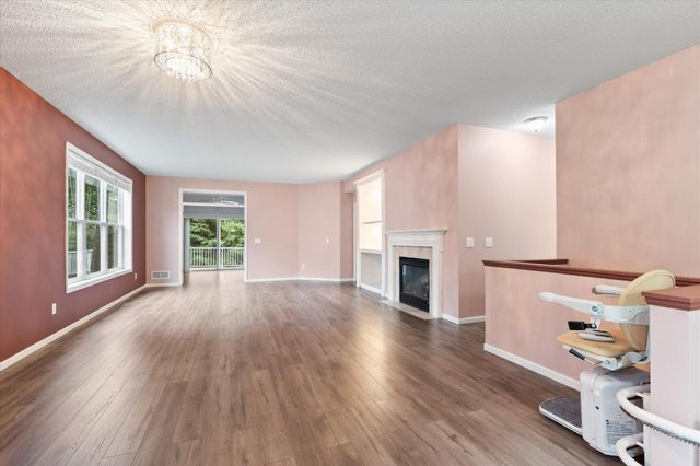 1680 Oakbrooke Court, Eagan, MN 55122