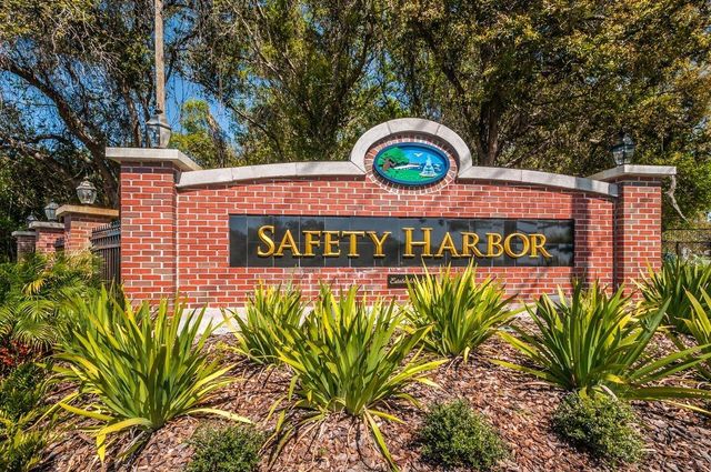1802 OAK RIDGE ROAD, Safety Harbor, FL 34695