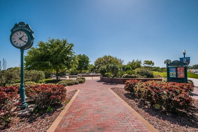 1802 OAK RIDGE ROAD, Safety Harbor, FL 34695