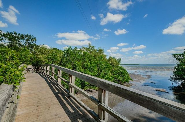 1802 OAK RIDGE ROAD, Safety Harbor, FL 34695