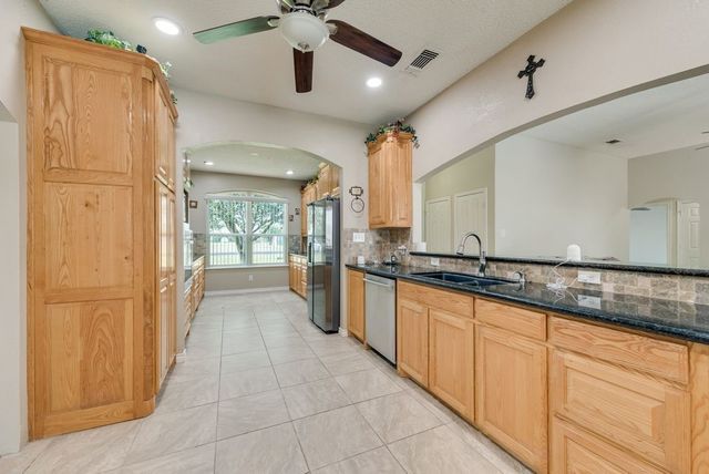517 Hiwasee Road, Waxahachie, TX 75165