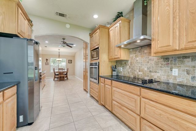 517 Hiwasee Road, Waxahachie, TX 75165