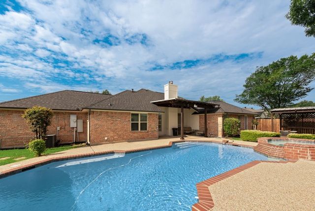 517 Hiwasee Road, Waxahachie, TX 75165