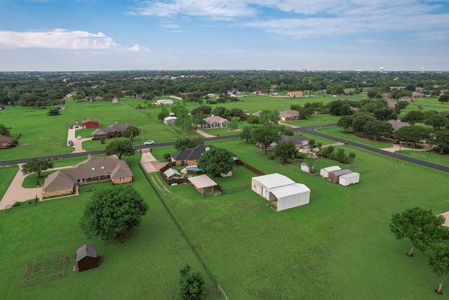 517 Hiwasee Road, Waxahachie, TX 75165
