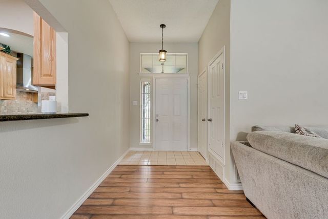 517 Hiwasee Road, Waxahachie, TX 75165