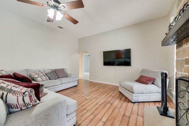 517 Hiwasee Road, Waxahachie, TX 75165