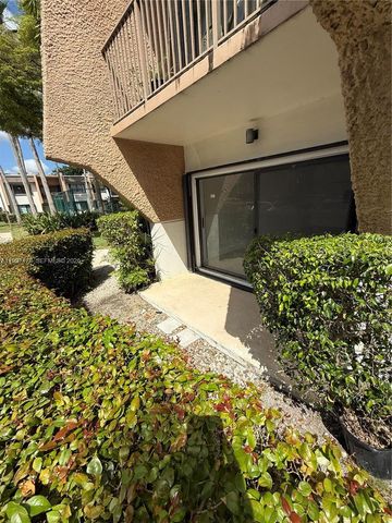 8261 SW 128th St 118, Pinecrest, FL 33156