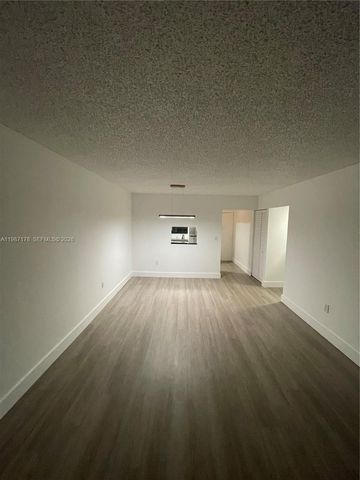 8261 SW 128th St 118, Pinecrest, FL 33156