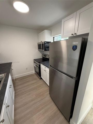 8261 SW 128th St 118, Pinecrest, FL 33156