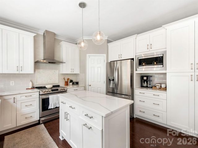 2306 Winthorp Ridge Road, Charlotte, NC 28270