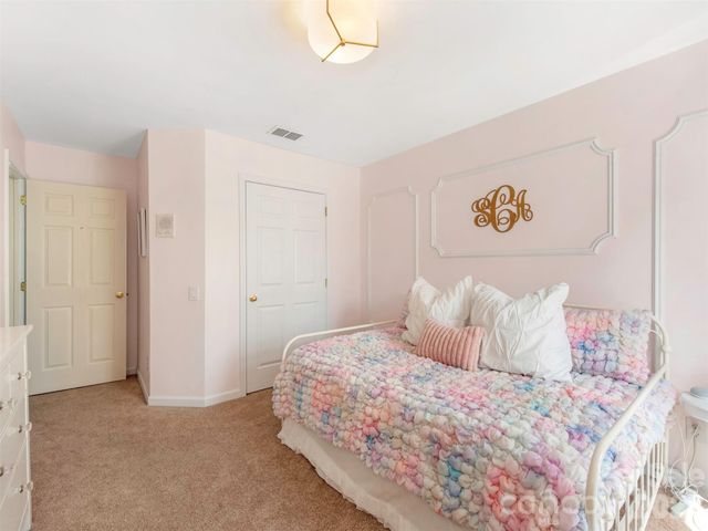 2306 Winthorp Ridge Road, Charlotte, NC 28270