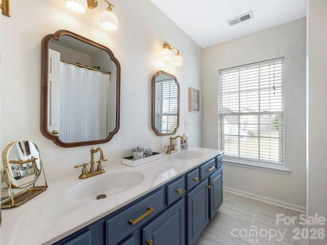 2306 Winthorp Ridge Road, Charlotte, NC 28270