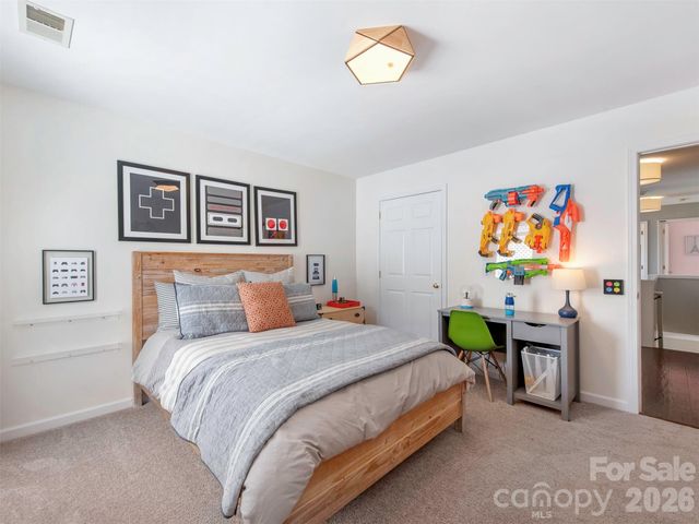 2306 Winthorp Ridge Road, Charlotte, NC 28270