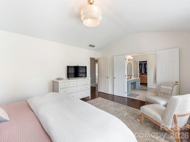 2306 Winthorp Ridge Road, Charlotte, NC 28270