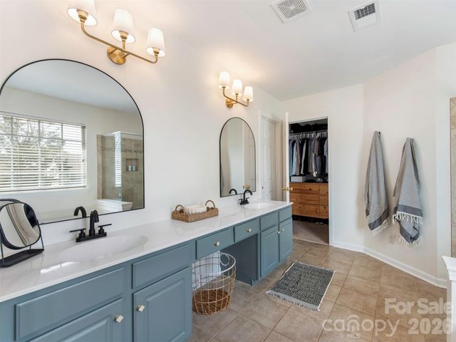 2306 Winthorp Ridge Road, Charlotte, NC 28270