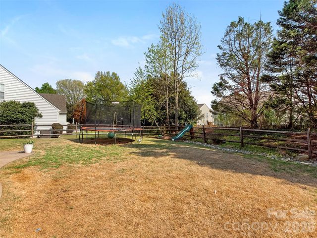 2306 Winthorp Ridge Road, Charlotte, NC 28270