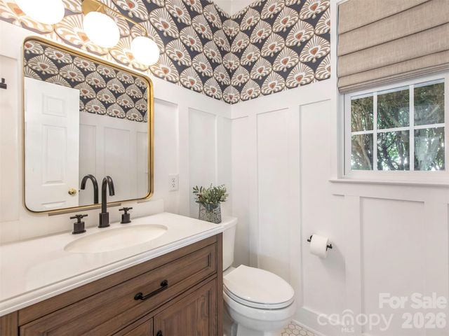 2306 Winthorp Ridge Road, Charlotte, NC 28270