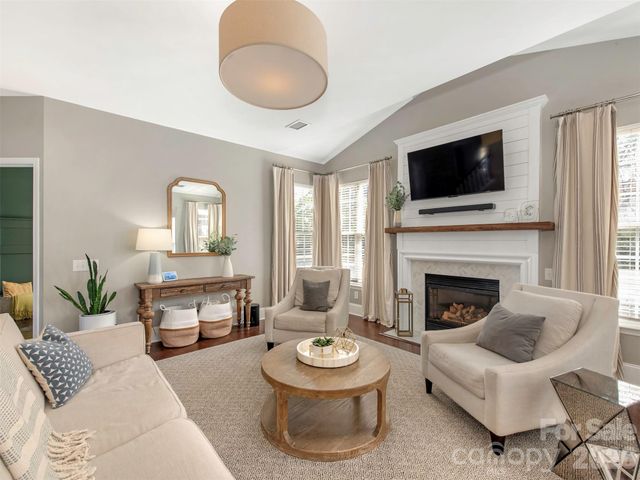 2306 Winthorp Ridge Road, Charlotte, NC 28270