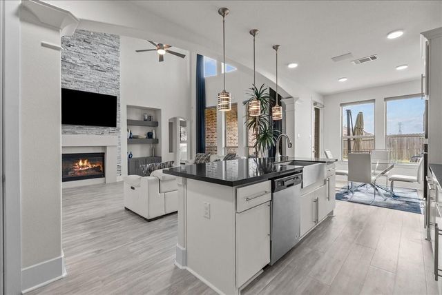 648 Garcitas Court, Webster, TX 77598