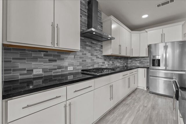 648 Garcitas Court, Webster, TX 77598