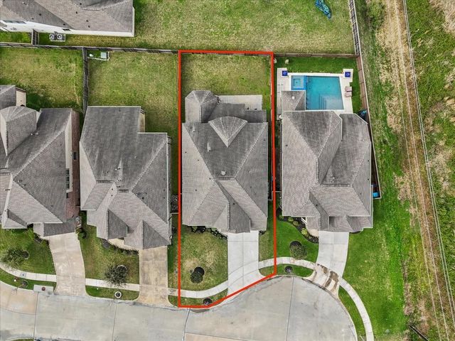 648 Garcitas Court, Webster, TX 77598