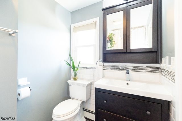 67 Thomas Pl, Edison Twp., NJ 08837