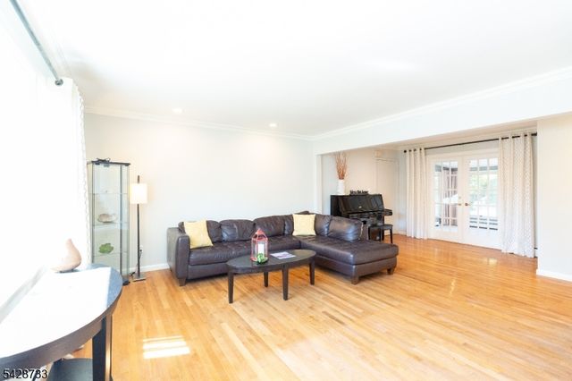 67 Thomas Pl, Edison Twp., NJ 08837