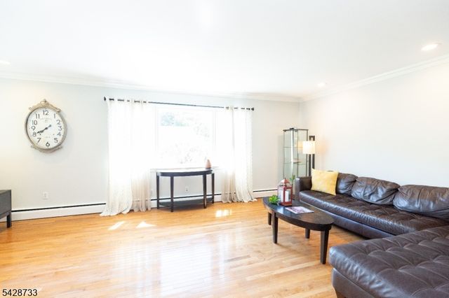 67 Thomas Pl, Edison Twp., NJ 08837