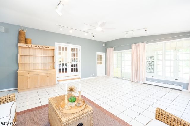 67 Thomas Pl, Edison Twp., NJ 08837