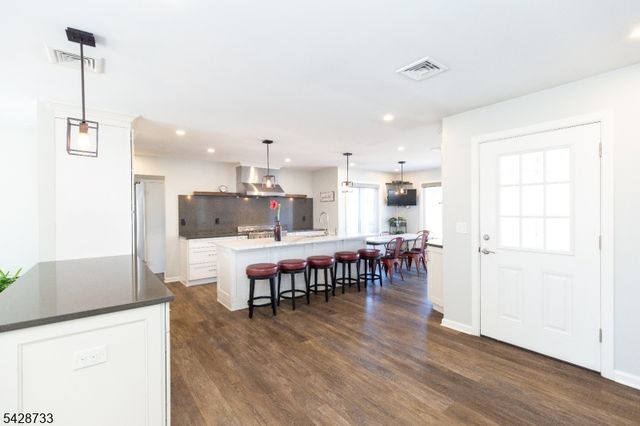 67 Thomas Pl, Edison Twp., NJ 08837