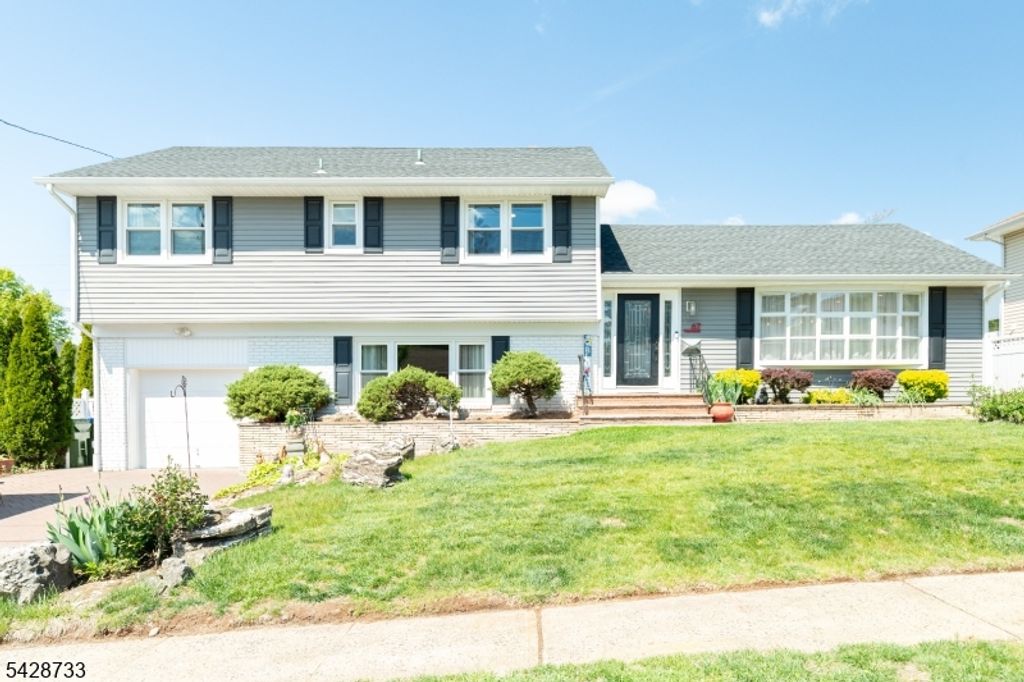 67 Thomas Pl, Edison Twp., NJ 08837