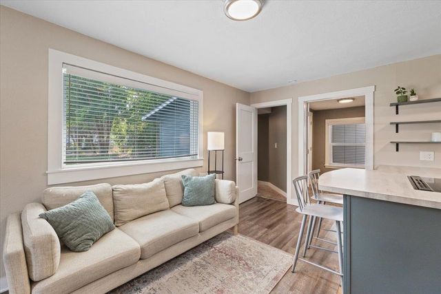 907 E 30th Ave, Spokane, WA 99203