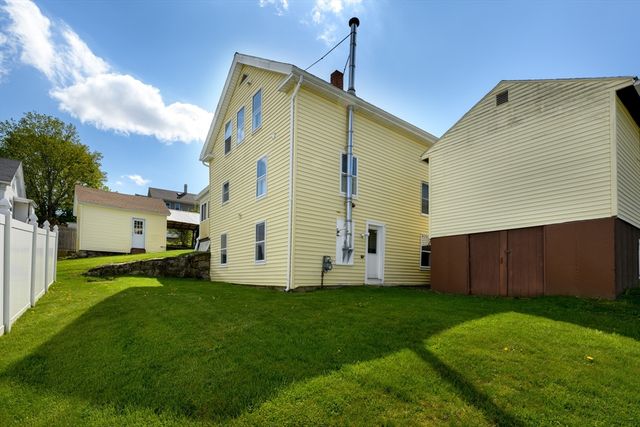 30 Prospect St, Spencer, MA 01562