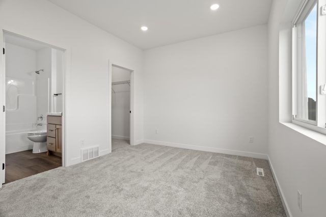 2515 38th Avenue S, Moorhead, MN 56560