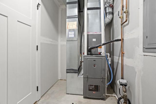 2515 38th Avenue S, Moorhead, MN 56560