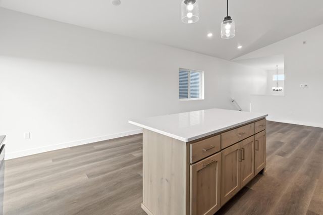 2515 38th Avenue S, Moorhead, MN 56560