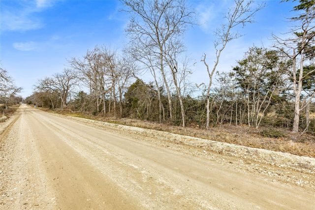 3484 Hackett Branch Road, Midway, TX 75852