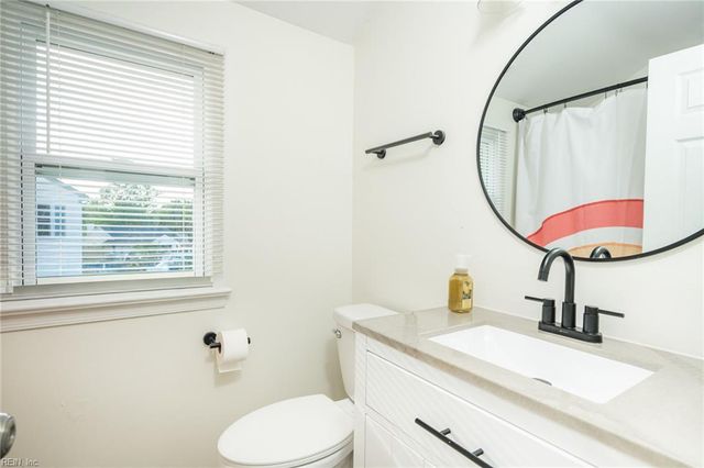 1585 Boles PL, Virginia Beach, VA 23454