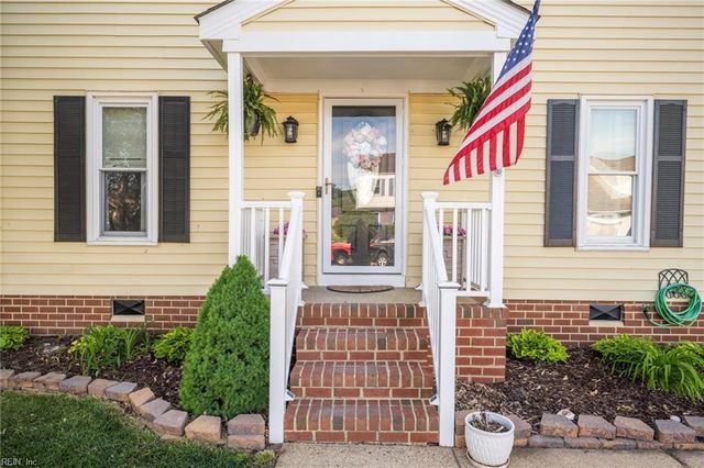 1585 Boles PL, Virginia Beach, VA 23454