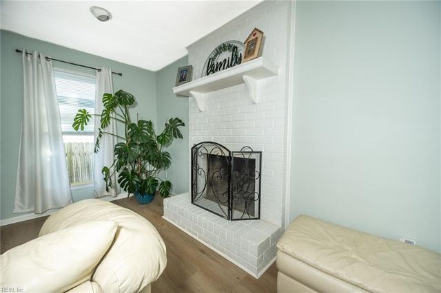 1585 Boles PL, Virginia Beach, VA 23454