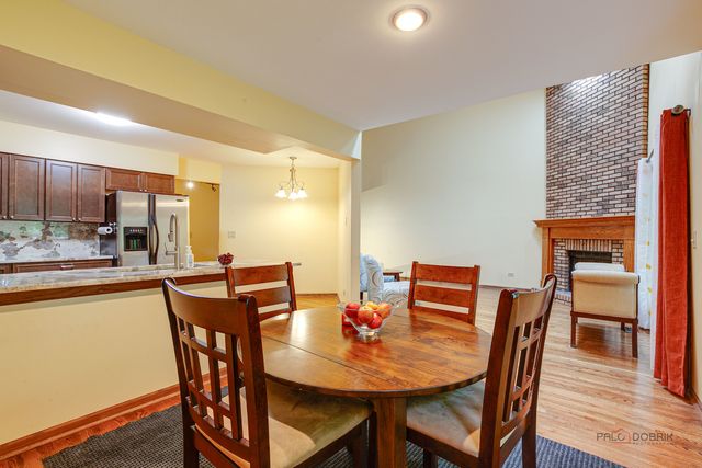 1613 Pebble Beach Drive, Hoffman Estates, IL 60169