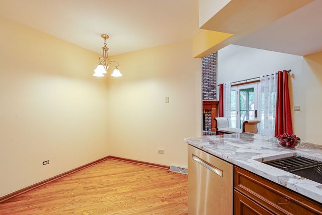 1613 Pebble Beach Drive, Hoffman Estates, IL 60169