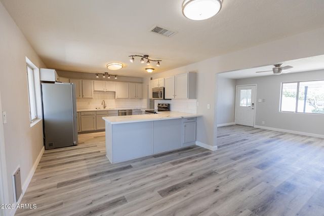 1305 W LAIRD Street, Tempe, AZ 85281