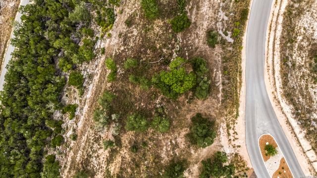 1817 Paradise Pkwy, Canyon Lake, TX 78133