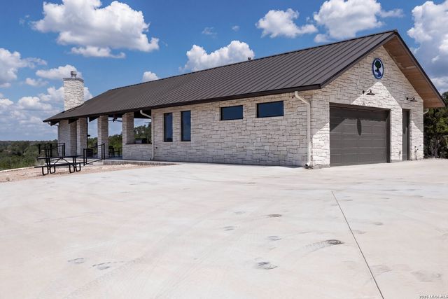 1817 Paradise Pkwy, Canyon Lake, TX 78133
