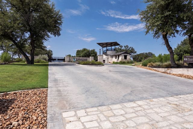 1817 Paradise Pkwy, Canyon Lake, TX 78133