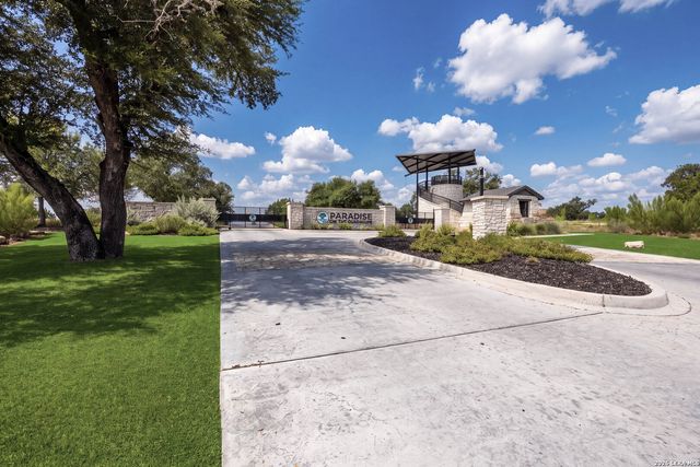 1817 Paradise Pkwy, Canyon Lake, TX 78133