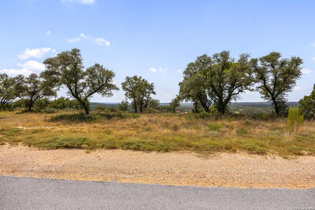1817 Paradise Pkwy, Canyon Lake, TX 78133