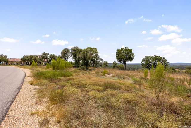 1817 Paradise Pkwy, Canyon Lake, TX 78133