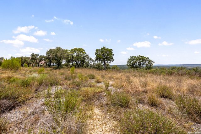 1817 Paradise Pkwy, Canyon Lake, TX 78133